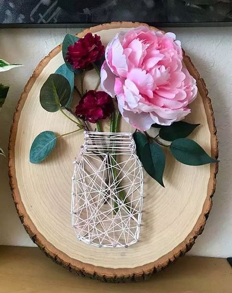 String Art Ideas, فن الرسم بالمسامير, Mason Jar String Art, Jar Design, String Art Patterns, String Art Diy, Diy Art Projects, Deco Floral, Metal Projects