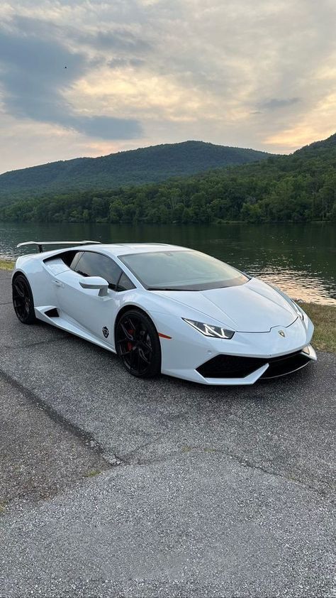 Lamborghini Huracan Wallpapers, Lamborghini Wallpaper, Expensive Sports Cars, Tmax Yamaha, Aventador Lamborghini, Sports Cars Lamborghini, Rolls Royce Motor Cars, Top Luxury Cars, Cool Car Pictures