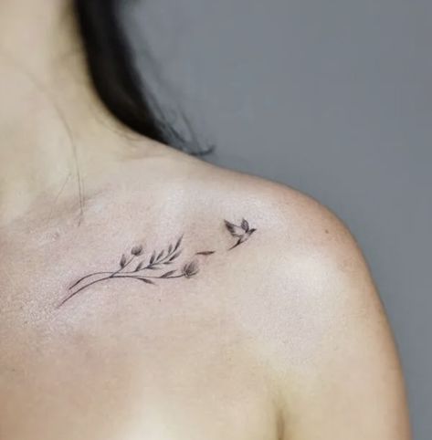 Flower Shoulder Tattoo, Collarbone Tattoo, Bts Tattoos, Delicate Tattoo, Collar Bone Tattoo, Collar Bone, Tattoo Cover-up, Elegant Tattoos, Minimal Tattoo