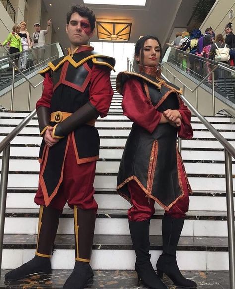 Zuko and Azula!! Cosplay by Pedrorayz and Princess Jasmine - I want to wish a super happy birthday to my fire nation, Stark brother, and favorite cinnamon roll, Dan! I'm so happy to have gotten to… Legend Of Korra Zuko, Zuko Cosplay, Azula Cosplay, Princess Azula, Prince Zuko, Easy Cosplay, Fire Nation, Happy Birthday To My, Costume Collection