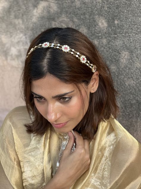 Gold plated silver alloy sheeshphool with stone polkis, and colored stones. Featured with Nazli saree and Silver Sahibzadi Blouse. Mang Tika, Jewellery Diy, Body Accessories, Fits Aesthetic, Pakistani Fashion Party Wear, Colored Stones, Handmade Jewelry Diy, Pakistani Fashion, Handmade Jewellery