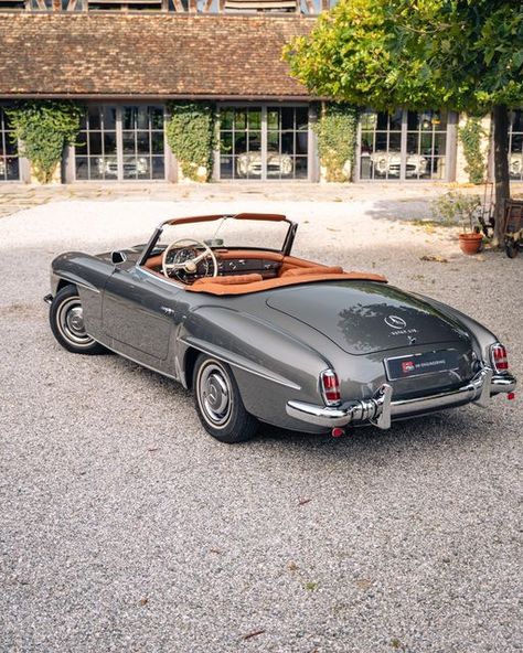 Philipp Beisel on Instagram: "The 190 SL is a stunning classic - especially in this color combination. @hkengineering #mercedes #benz #190SL #Mercedes190sl #hkengineering #mercedesbenz #drivetastefully #W121 #roadster #gentlemanstyle" Mercedes 190 Sl, Custom Classic Cars, Mercedes Benz 190, Alfa Romeo Cars, Lovely Car, Gents Fashion, Car Goals, Classic Mercedes, Mercedes Benz Classic