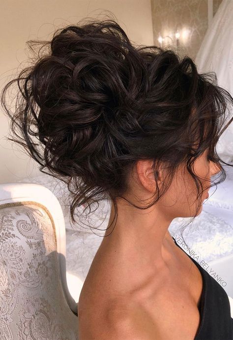 Textured Updo Hairstyle for Dark Chocolate Hair Color An updo hairstyle that can turn a bad hair day into a dynamic look with not... Messy Updo Hairstyles, Diy Updo, Easy Updos For Long Hair, Messy Hair Updo, Messy Wedding Hair, Romantic Updo, Messy Updo, Updo Styles, Easy Updos