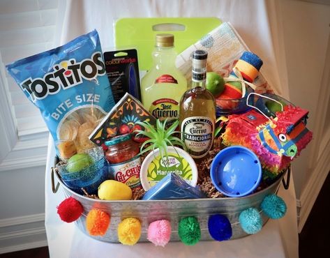 Margarita Raffle Basket Ideas, Diy Margarita Gift Basket, Margarita Basket Ideas, Margarita Basket, Cuervo Tequila, Margarita Gifts, Margarita Party, Mini Cups, Raffle Basket