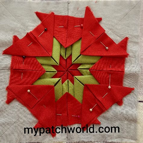 Folded Star Potholder, Quilted Potholder Tutorial, Block Quilting Designs, Potholder Tutorial, Quilted Potholder Pattern, Folded Star, Indian Designs, Fabric Origami, Quilted Potholders