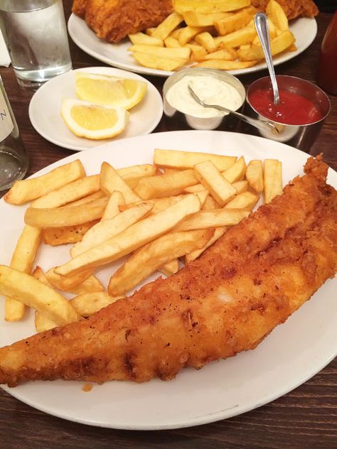 Battered Cod, Golden Hind, Eat In London, Tea Places, Travel Foodie, London Dreams, Travel London, London Trip, National Dish