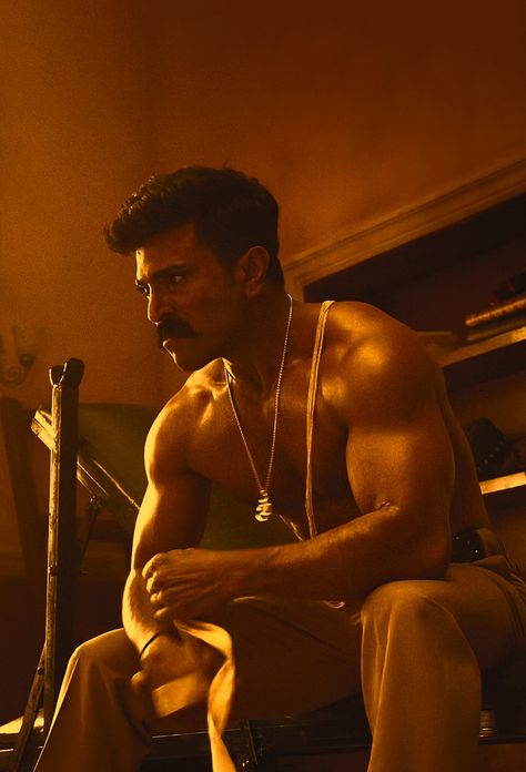 Ram Charan Rrr Hd Photos, Rrr Movie Photos, Rrr Movie Photos Ram Charan, Ram Charan Rrr, South Indian Hot Actors, Rrr Ramcharan, Ramcharan Pics New, Dhruva Movie, Yuri Boyka