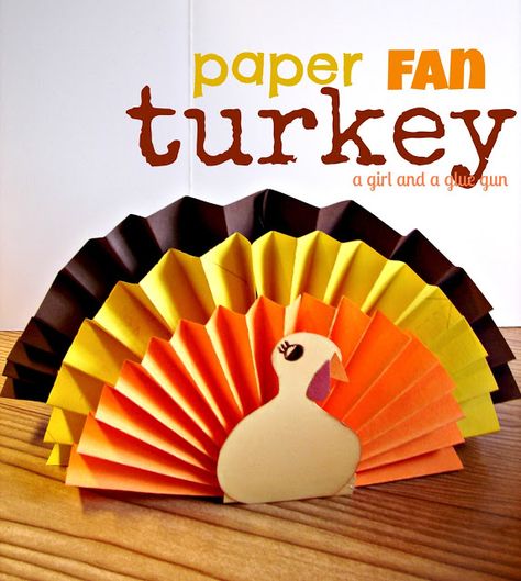 kid craft monday {turkey} School Thanksgiving Feast Decorations, Turkey Centerpiece For Kids, Thanksgiving Centerpieces Diy Kids, Diy Turkey Crafts, Ears Bleed, Paper Turkey, Easy Thanksgiving Crafts, Thanksgiving Paper, Thanksgiving Craft