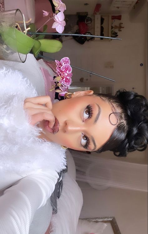 Kali Uchis Updo Hairstyles, Kali Uchis Bun Hairstyles, Kali Uchis Inspired Hairstyles, Zzzpamela Account, Kali Uchis Hairstyles Updo, Latina Updo Hairstyles, Straight Updo Hairstyles, Kali Uchis Hairstyles, Updos For Wedding