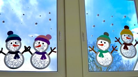 Winter Fensterdeko basteln mit Kindern - Schneemänner aus Transparentpapier Winter Window Decorations, Winter Kita, Winter Kindergarten, Winter Window, Window Decorations, Transparent Paper, Tracing Paper, Love Craft, Eve Parties