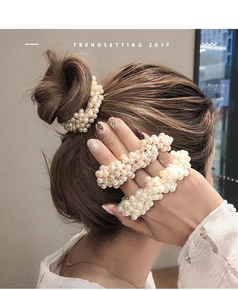 We are a professional fashion jewelry wholesaler.Nihaojewelry More than 100,000 designs jewelry follow trends, fast delivery.Girl Imitation Pearl Simple Korean Hair Ring Sweet Fresh Cheap Elastic Band Hair Headband Nhof203845.Wholesale prices start at $0.47 Online For Women And Enjoy Your Shopping Time #jewelries#pearl#hairband#wholesale#nihaojewelry Bead Hair Accessories, Fancy Earrings, Hair Rings, Pearl Headband, Hair Beads, Elastic Hair Bands, Hair Elastics, Pearl Hair, Ponytail Holders