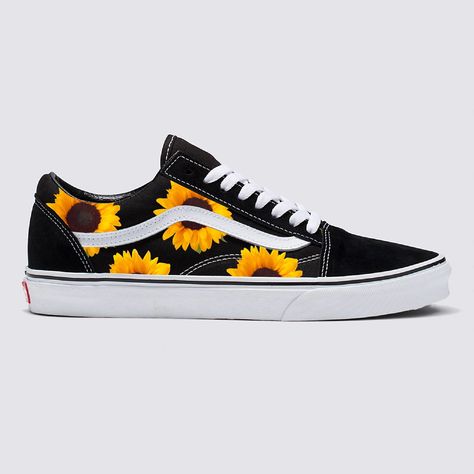 Bright Sunflowers are here to brighten up your day! Classic Sunflowers on black Vans Old Skool shoes.  We source each pair of shoes brand new directly from Vans.  The ink is permanent and will never come off. Made in the USA. This price includes everything: shoes, artwork, and shipping. Thanks for stopping by our Etsy shop! Please message us with any questions! Sizes listed are in US sizing scale. If you have any issues with your order, please feel free to reach out to us and we will be more tha Custom Vans Old Skool, Shoes Artwork, Black Vans, Custom Vans, Vans Sneakers, Shoes Brand, Vans Old Skool, Old Skool, Shoe Brands