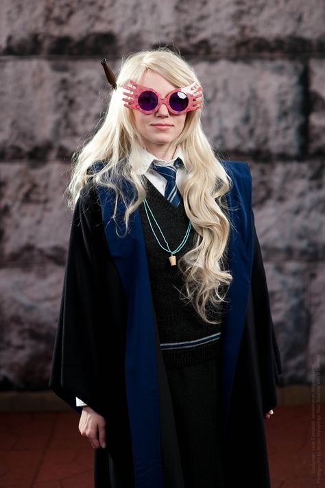 Luna Love Good Costume, Luna Lovegood Makeup, Luna Lovegood Ravenclaw, Luna Lovegood Halloween Costume, Luna Lovegood Style, Luna Lovegood Outfits, Harry Potter Fancy Dress, Luna Lovegood Cosplay, Luna Costume