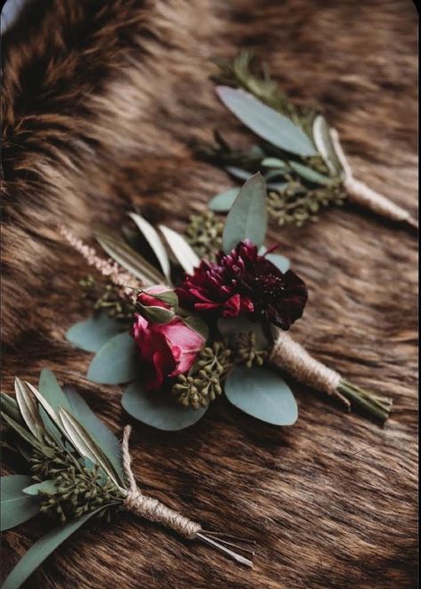 Leaf Roses, Flowers At Wedding, Fall Boutonnieres, Grooms Men, Winter Wedding Bouquet, Art Fox, Winter Wedding Flowers, Seeded Eucalyptus, Fall Wedding Flowers