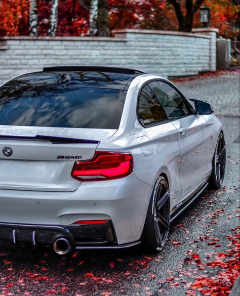 Stance Cars Wallpaper, Black Bmw Wallpapers, Bmw Couple, Bmw Rr1000, Bmw 520d, Bmw Bike, Bmw F22, Black Bmw, Bmw Design