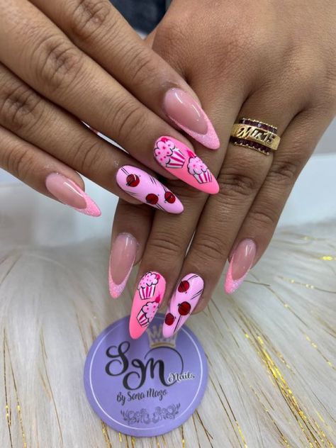 June Nails Ideas, Yellow Toe Nails, Decorate Nails, Luv Nails, June Nails, Summer Gel Nails, Chic Nail Art, Eyelash Extentions, Nails Now