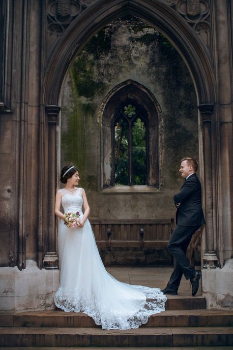 Wedding Chapel Photography, Wedding Park Photos, Church Wedding Photo Ideas, Wedding Church Photos, London Prewedding, Church Photoshoot, Wedding Bridge, Wedding Shoot Ideas, Outdoor Wedding Pictures