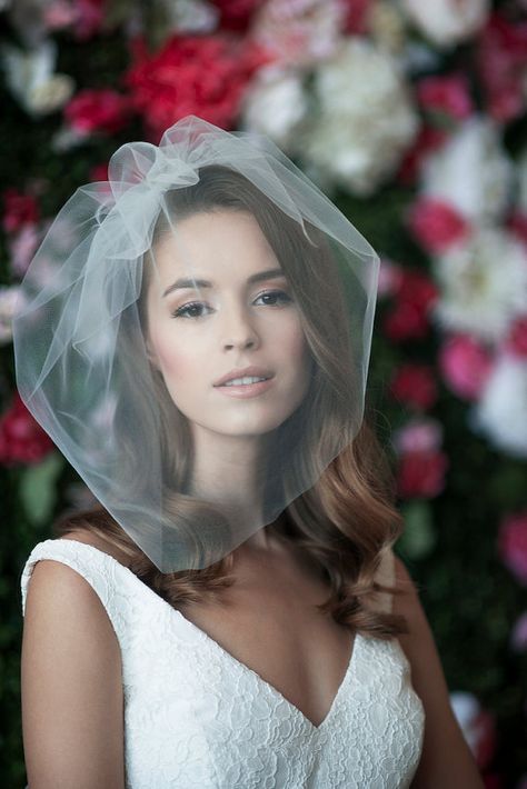 birdcage veil bird cage veil blusher veil tulle bridal Bird Cage Veil, Veil Blusher, Veil Short, Cage Veil, Bridal Birdcage Veils, Bridal Veils And Headpieces, The Birdcage, Veil Headpiece, Short Veil