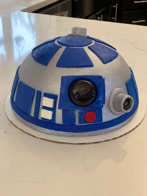 R2d2 Party Ideas, R2 D2 Cake, R2d2 Cake Easy, R2d2 Cake, Band Cake, Lego Star Wars Party, Dessert Board, Star Wars Cake, Star Wars R2d2