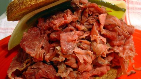 Hot Pastrami Sandwich Recipe, Hot Pastrami Sandwich, Pastrami Sandwich Recipe, Sandwich Day, Pastrami Sandwich, Party Sandwiches, Deli Sandwiches, Belmont Stakes, Hot Sandwich