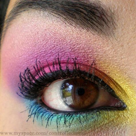 RainbowEyeShadow Extreme Make-up, Carnaval Make-up, Crazy Eye Makeup, Rainbow Eye Makeup, Make Up Designs, Rainbow Eyeshadow, 80s Makeup, Scene Makeup, Drag Make-up