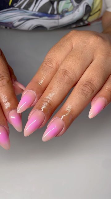 Summer Airbrush Nails, Spray Paint Nails, Self Nail, Aura Nails, Airbrush Designs, Airbrush Nails, Glam Nails, Nail Jewelry, September 7