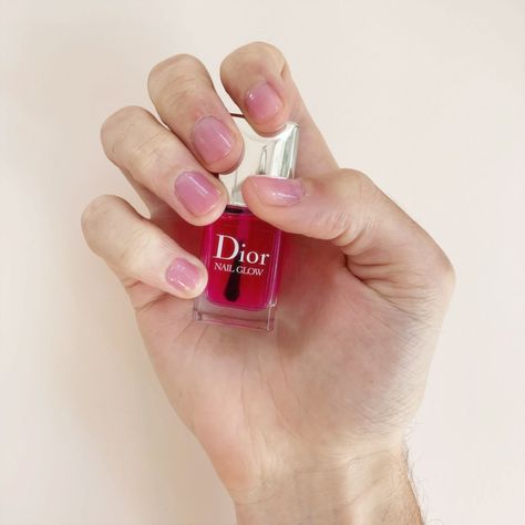 Dior Nail Glow, Nail Glow, Dior Nail Polish, Lime Green Nails, Dior Nails, Infinity Nails, Desain Pantry, Glow Nails, Nail Colours