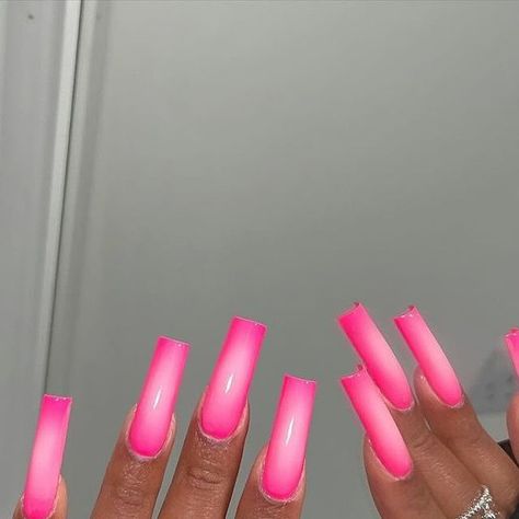 Nice Hands, Airbrush Nails, Diy Acrylic Nails, Pretty Nail Designs, Short Square Acrylic Nails, Nail Products, Unique Acrylic Nails, I Love Nails, Square Acrylic Nails