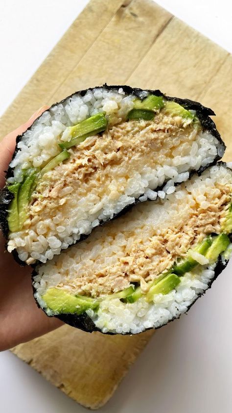 Stuffed Rice Balls, Can Tuna, Rice Meals, Avocado Rice, Sliced Avocado, Tuna Avocado, Fresh Salmon, Meals Ideas, Sushi Sandwich