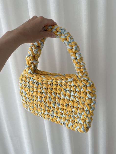 Crochet Handbag Free Pattern | T-shirt Yarn Bag Pattern | SWOOL T Shirt Yarn Crochet, Crochet Bag Diy, Yarn Crochet Bag, Reverse Single Crochet, Crochet Sun Hat, Crochet Crop Top Pattern, Crochet T Shirts, Crochet Bag Pattern Free, Crochet Decrease