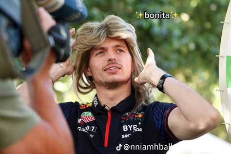 Funny Wigs, Car Max, Formula 1 Car Racing, Long Blond, About Cars, Latest Car, Daniel Ricciardo, Red Bull Racing, Latest Cars