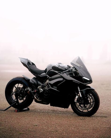 Ducati Panigale V4 Black, Sony A7 Iv, Hover Bike, Pink Motorcycle, Motorcycle Guy, Ducati Panigale V4, Panigale V4, Moto Custom, Image Moto