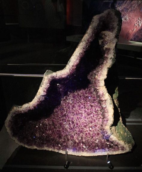 Have you ever seen a geode before? This glittering gemstone is found all over the world, and can be found in a variety of colors including amethyst, quartz, and agate. Geodes are formed when gas bubbles get trapped in lava or ash, and over time the outer shell hardens while the inside remains soft. Geodes can be found in nature, or you can buy them from a jewelry store. They make beautiful decorations for any room, and they also make unique gifts for friends and family members. Feng Shui Earth Element, Gypsum Crystal, Amethyst Cathedral, Earth Element, Crystal Clusters, Purple Quartz, Types Of Crystals, Quartz Geode, Large Stone