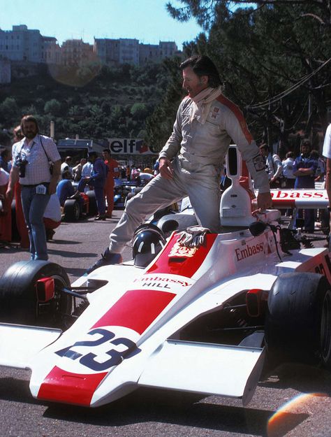 Graham Hill, Aryton Senna, Monaco Gp, Grand Prix Racing, Gilles Villeneuve, Course Automobile, Classic Racing Cars, Monaco Grand Prix, Racing Gear