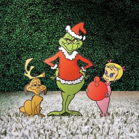 Whoville Hallway, Grinch Projects, Whoville Decor, Whoville Characters, Grinch Yard Decorations, Grinch Cartoon, Whoville Christmas Decorations, Grinch Cindy Lou, Christmas The Grinch