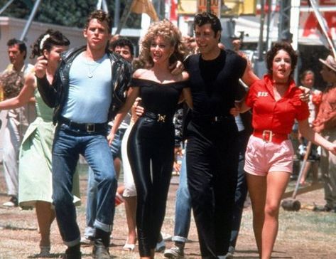 Grease danny zuko costume Danny Zuko Costume, Grease Characters, Grease Halloween Costumes, Rydell High, Grease Party, Grease Costumes, Grease Movie, Cute Couples Costumes, Film Cult