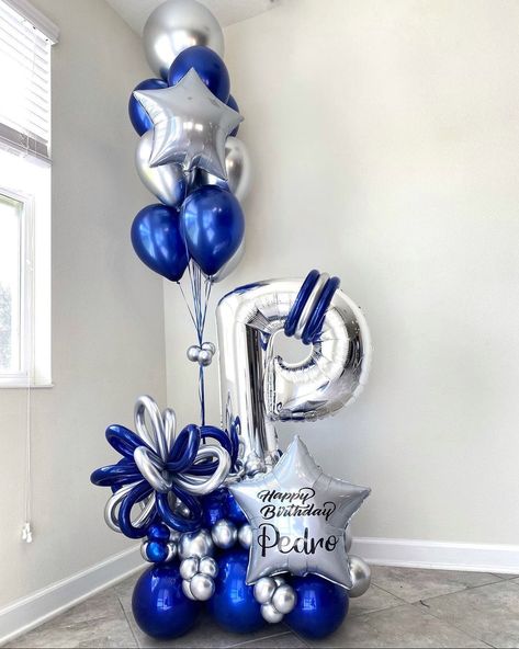 Balloon Bouquet For Men, 27 Birthday Ideas, Balloon Pillars, Man Bouquet, Balloons Bouquet, 1st Birthday Banners, Balloon Crafts, Balloon Display, Diy Balloon Decorations