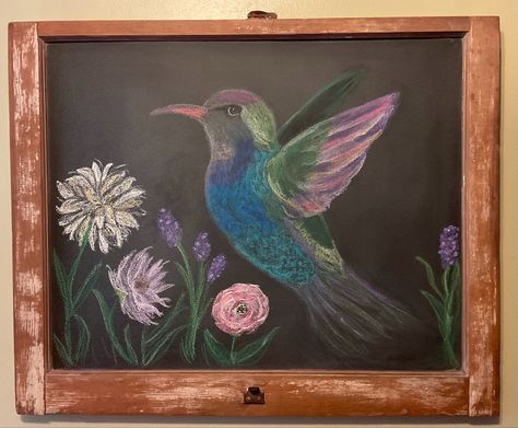 Hummingbird with flower Animal Chalkboard Art, Hummingbird Chalk Art, Hibiscus Flower Chalk Art, Hummingbird Mural, Hummingbird Oil Pastel, Drawing Bird, Chalkboard Drawings, Black Board, Chalk Drawings