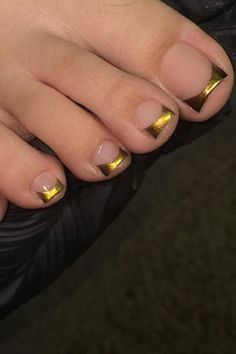 Gold French Tip Toes, French Tip Toes, Gold French Tip, Feet Nail Design, Manicure Ideas, Feet Nails, Toe Nails, Nail Design, Black And Gold