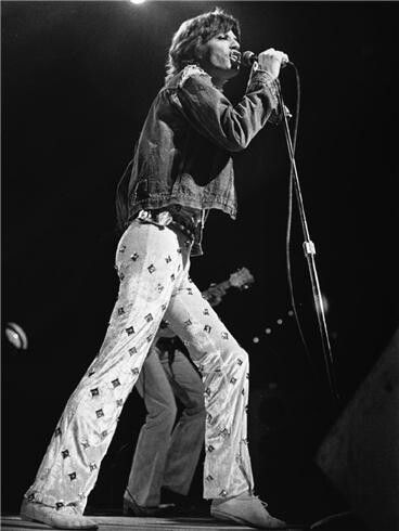 Mick Jagger - Wembley 1973. Mick Jagger Style, Keith Richards Guitars, Patti Hansen, Anita Pallenberg, L'wren Scott, Moves Like Jagger, Bianca Jagger, Ronnie Wood, Charlie Watts