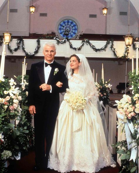 Kimberly Williams Paisley, The Bride Movie, Movie Wedding Dresses, Wedding Toast Samples, Worst Wedding Dress, Wedding Dress Costume, Kimberly Williams, Best Man Wedding, Iconic Weddings