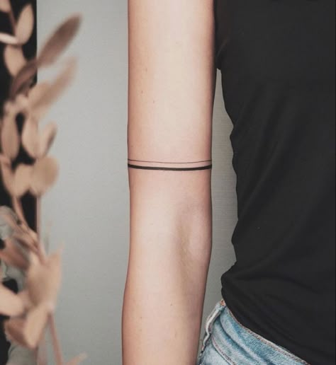 Line Around Forearm Tattoo, Line Band Tattoo For Women, Arm Rings Tattoo, Line Tattoos Around Arm, Bands Tattoo For Women, Two Bands Around Arm Tattoo, Womens Armband Tattoo, Women’s Arm Band Tattoo, Bracelet Arm Tattoo