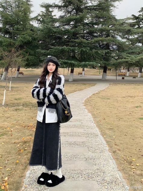 Nami Island Outfit, Nami Island Winter, Korea Outfits, Nami Island, Lady Outfit, Island Outfit, Outfits Cold, Classic Outfit, Winter Outfits Cold