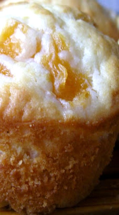 Peach Muffins With Sour Cream, Peaches And Cream Muffins Recipe, Peaches And Cream Biscuits, Peaches And Cream Bread, Cake Mix Peach Muffins, Honey Peach Cream Cheese Cupcakes, Peach Muffins Easy, Gourmet Muffins, Peaches And Cream Muffins