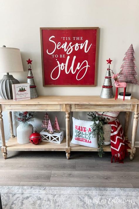 Red White And Gray Christmas Decor, Christmas Red And White Decorating Ideas, Red And White Christmas Decor Kitchen, Red White And Green Christmas Decor, Red Christmas Living Room, Christmas Decor Red And White, Red White Christmas Decor, White Christmas Diy, Grey Christmas Decor