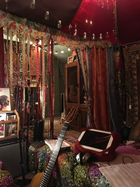 Slanted Wall Curtains, Tapestry Ceiling Ideas, Small Whimsigoth Bedroom, Whimsigoth Amazon Finds, Boho Artist Aesthetic, Whimsigothic Living Room, Whismgothic Room, Gypsycore Room, Witchhouse Aesthetic