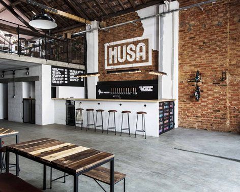 Beer Pub Design, Brewery Interior Design, Modern Brewery, Warehouse Bar, Brewery Interior, Brewery Decor, Brewery Restaurant, Brewery Design, Home Brewery