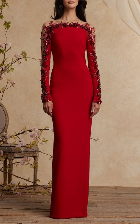 Red Evening Gowns, Pamella Roland, Gold And Black Dress, Crepe Gown, Red Dresses Classy, Bridal Dress Fashion, Elegant Dresses Classy, Stylish Party Dresses, Elegant Dresses For Women