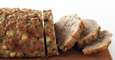 Greek-Style Turkey Meatloaf Martha Stewart Meatloaf, Perfect Meatloaf, Turkey Meatloaf Recipes, Meatloaf Ingredients, Classic Meatloaf, Turkey Meatloaf, Meatloaf Recipe, Strip Steak, Meal Recipes