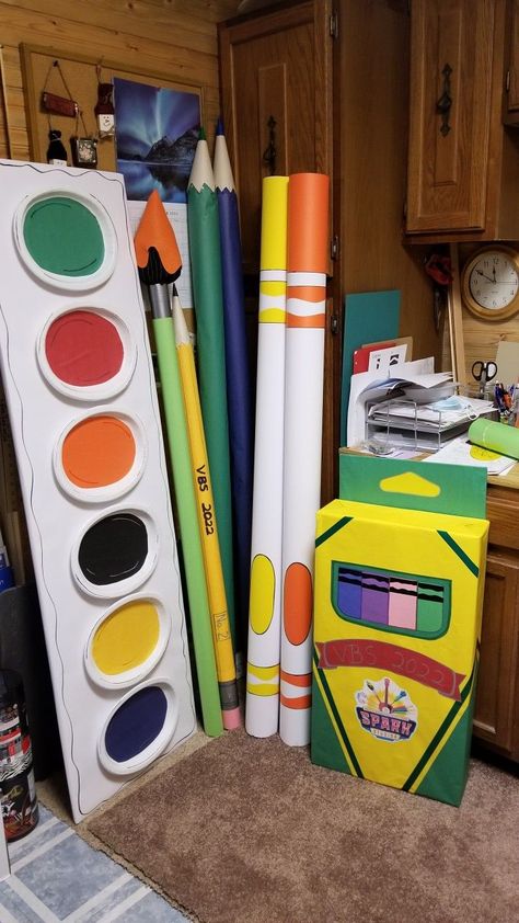 Lifeway Vbs, Fun Diy Projects, Vbs Themes, Art Classroom Decor, Art Birthday Party, Back To School Party, Preschool Graduation, Vbs Crafts, Crayon Box